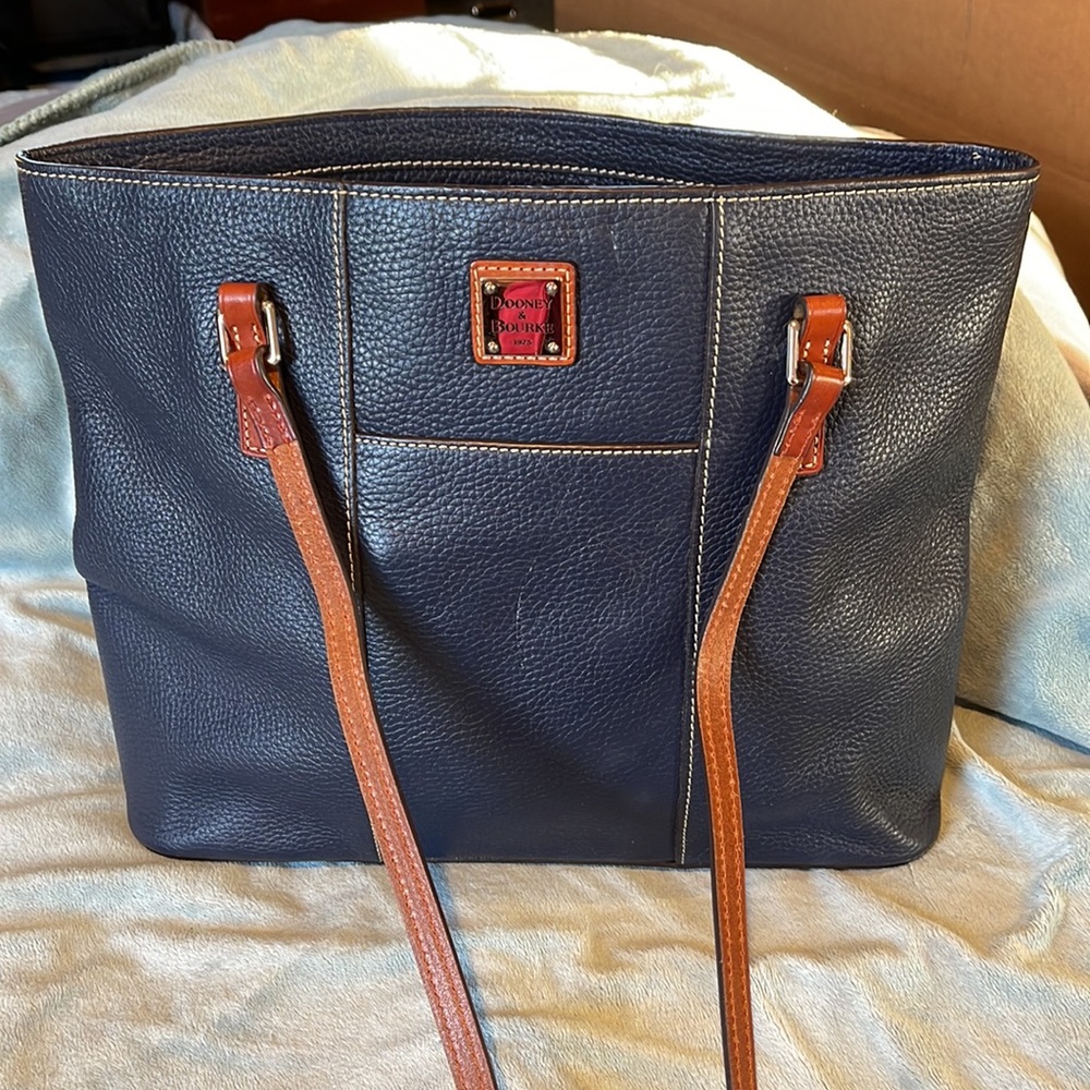 Dooney and Bourke - Picture 2 of 7
